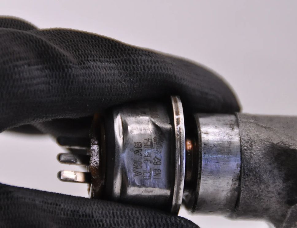 VOLKSWAGEN Touran 1 generation (2003-2015) Топливная рейка 057130764AB,03L900054 31715953