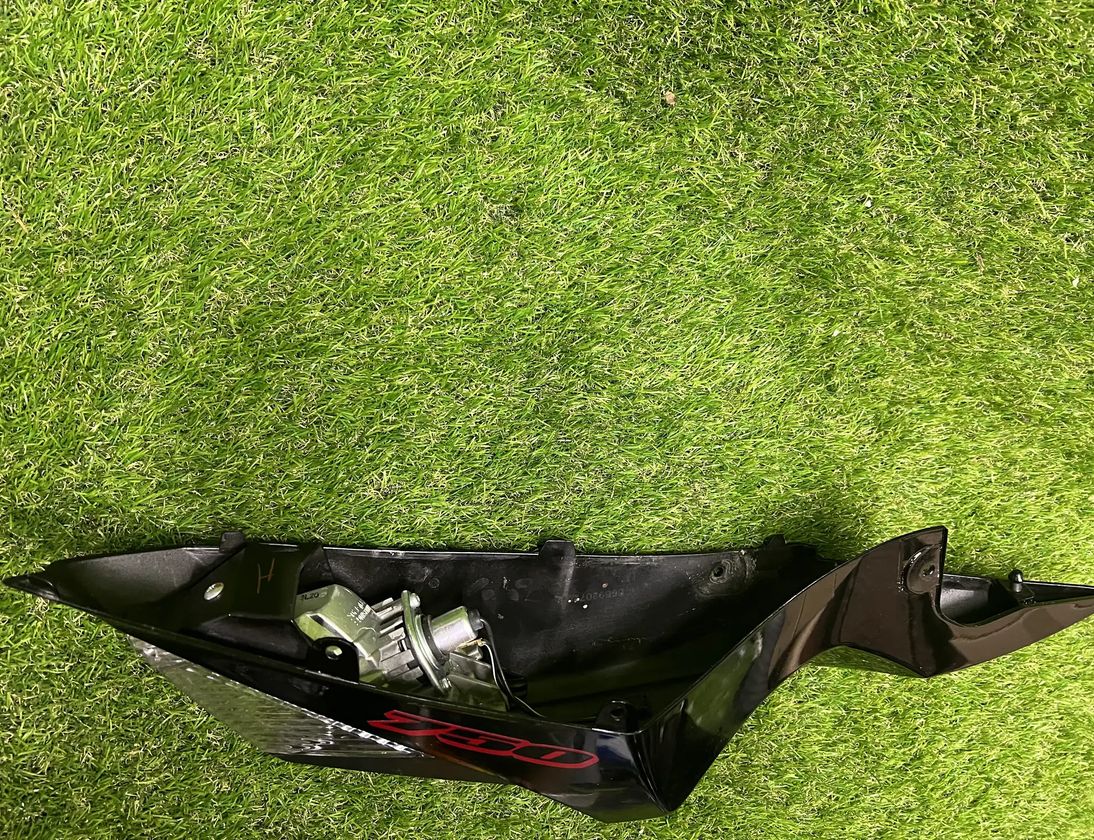 SUZUKI GSX-R G30/G31 (2016-2023) Right side fairing cover panel cowl RH 47111-14j 15211125