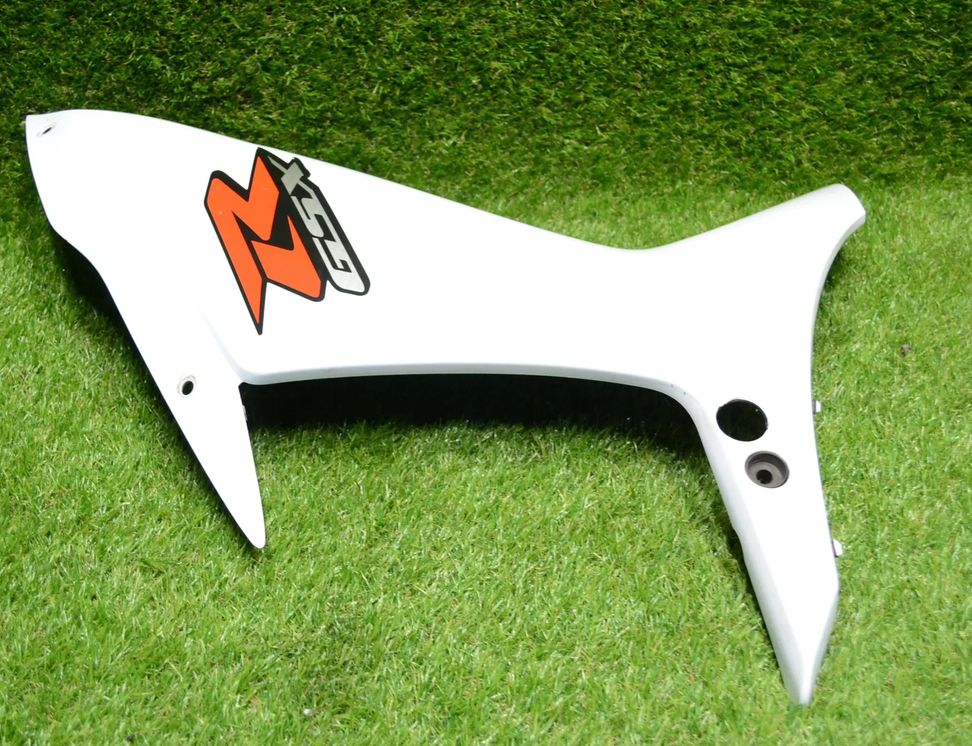 SUZUKI GSX-R Right side fairing cover panel cowl RH 17041361
