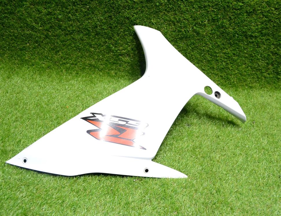 SUZUKI GSX-R Right side fairing cover panel cowl RH 17041361