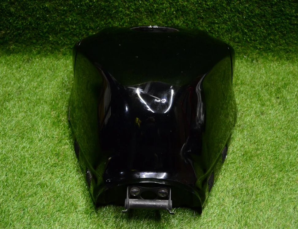 SUZUKI GSX-R 2 generation (2012-2015) Petrol fuel tank 17222097