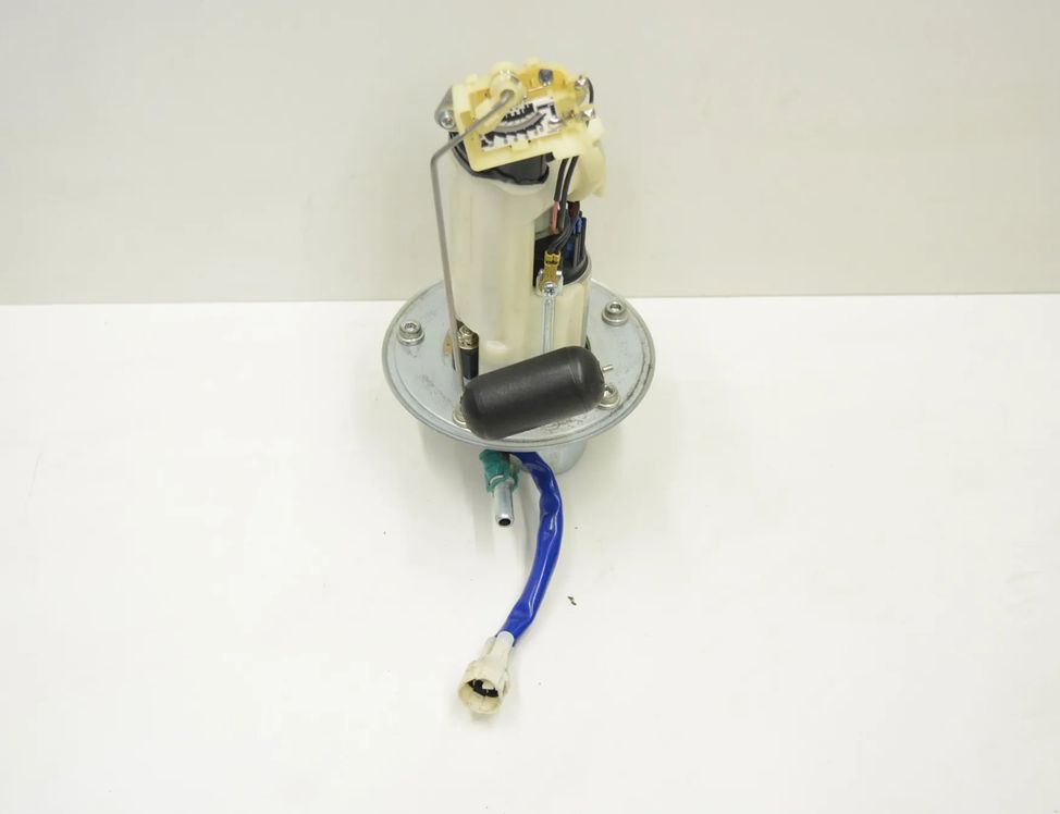 SUZUKI GSX-R Топливный насос 15100-01H00,UC-T30SU24 18119271
