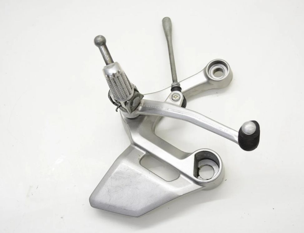 YAMAHA MT Front left side footrest peg hanger  21137535