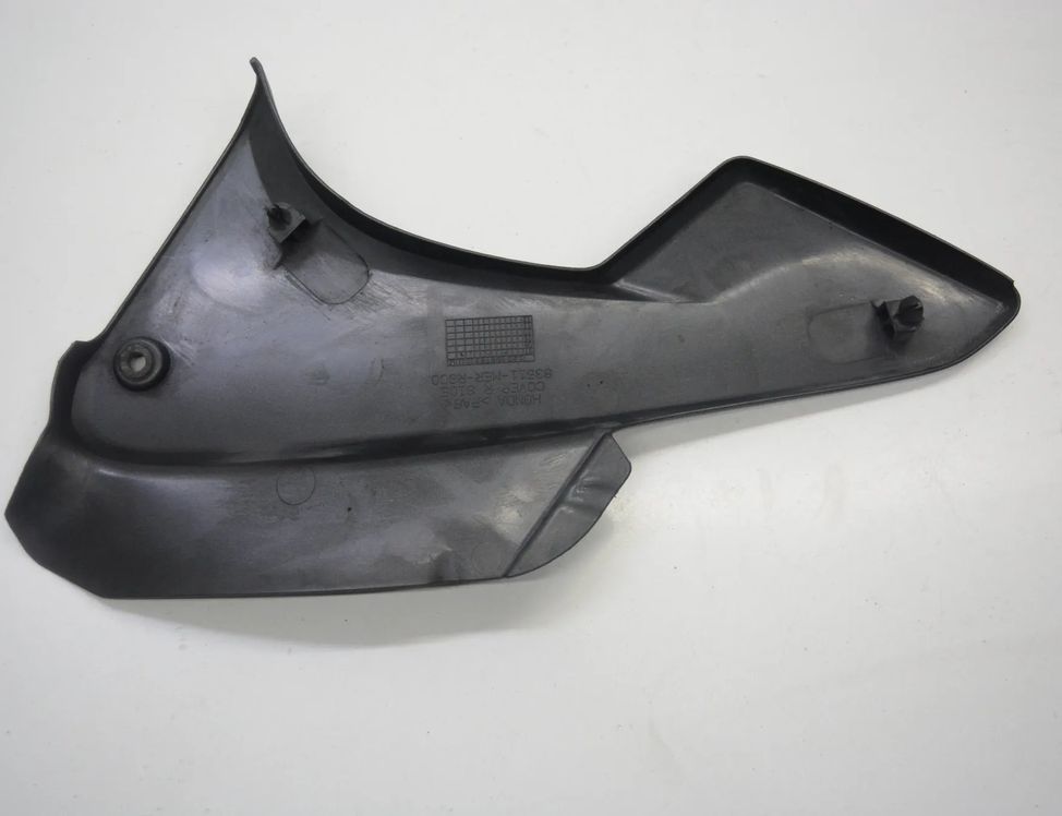 HONDA CBF 3 generation (2004-2015) Кожух панели обтекателя правой стороны 83511-mer-r600 22979313
