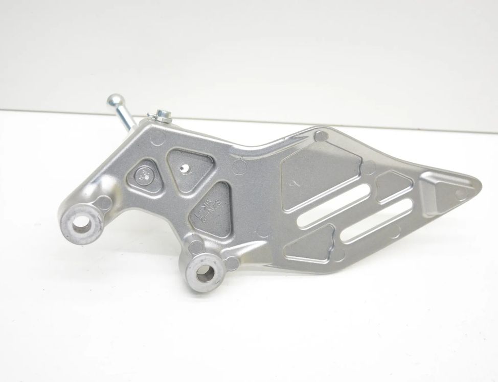 YAMAHA MT 7 generation (2012-2024) Front left side footrest peg hanger  25223676