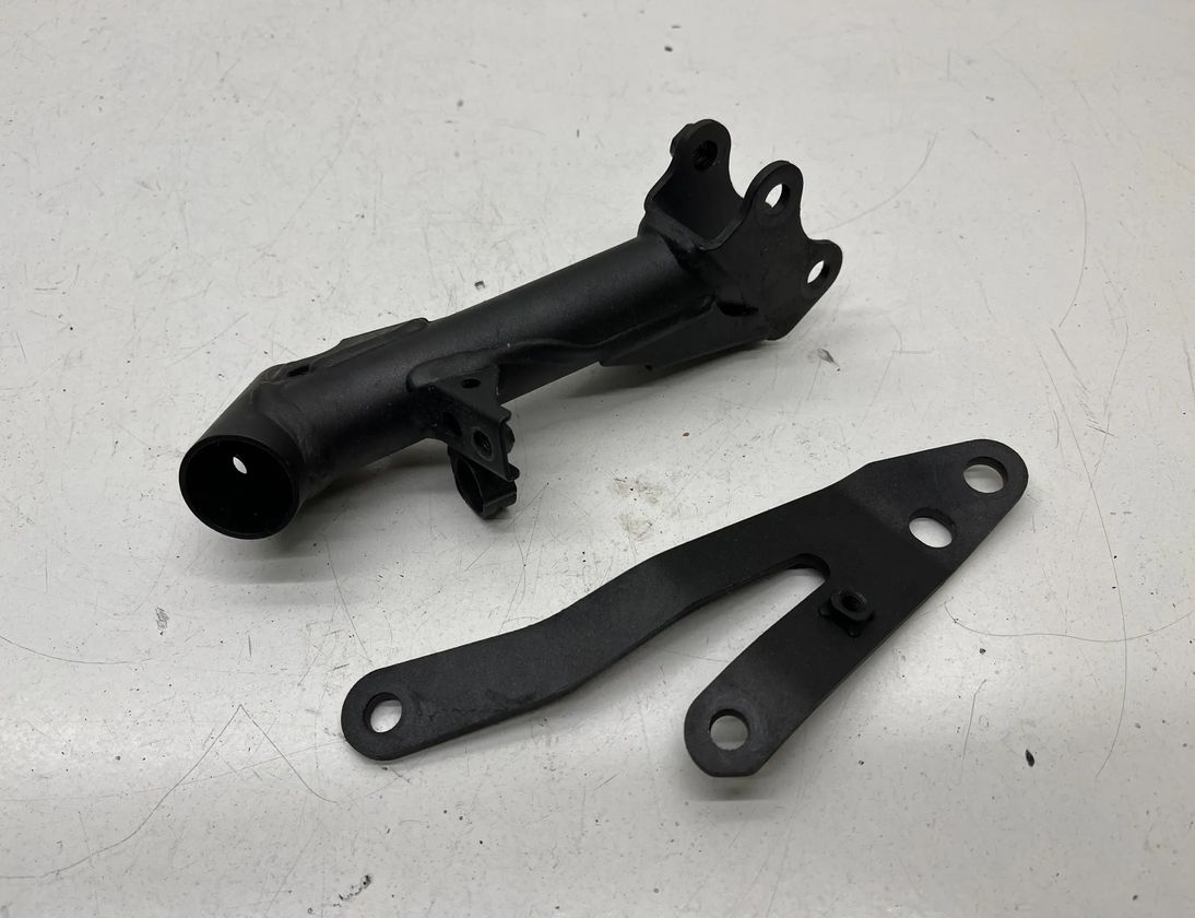 KAWASAKI Z E70 (2006-2013) Engine mounting bracket 27875625