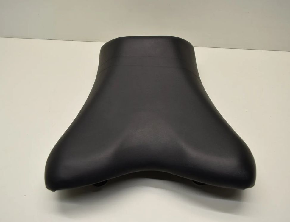 YAMAHA FZ Front rider seat saddle bench 39P-00S 29772296