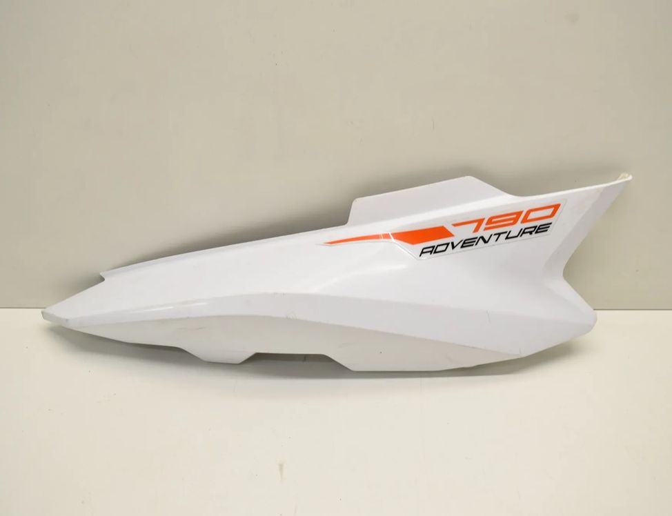 KTM ADVENTURE T5 (2003-2015) Кожух заднего правого обтекателя 635.08.042.000 31462712