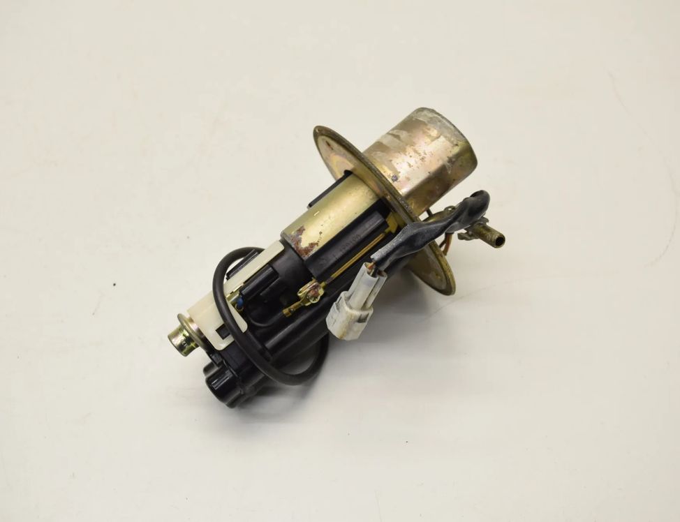 SUZUKI GSX-R Топливный насос 15100-35F30 32801083