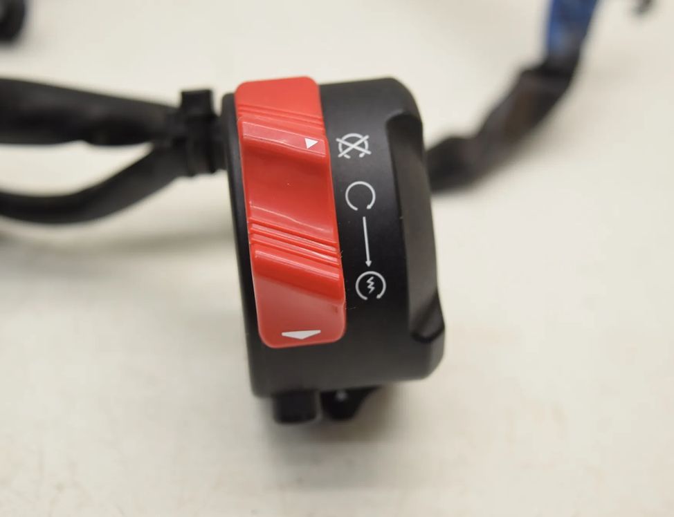 YAMAHA MT Правый боковой переключатель передач 32878661