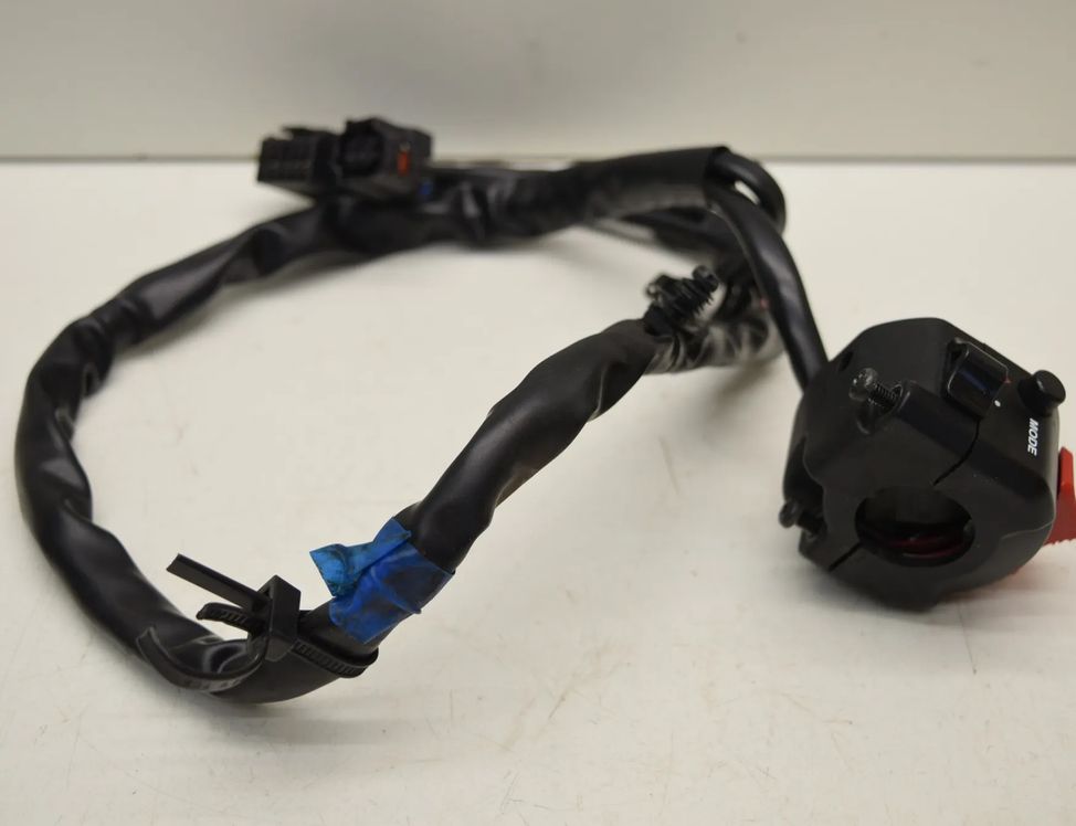 YAMAHA MT Правый боковой переключатель передач 32878661