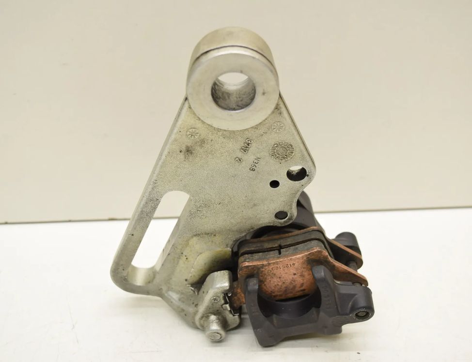 BMW F Rear brake caliper 33015261