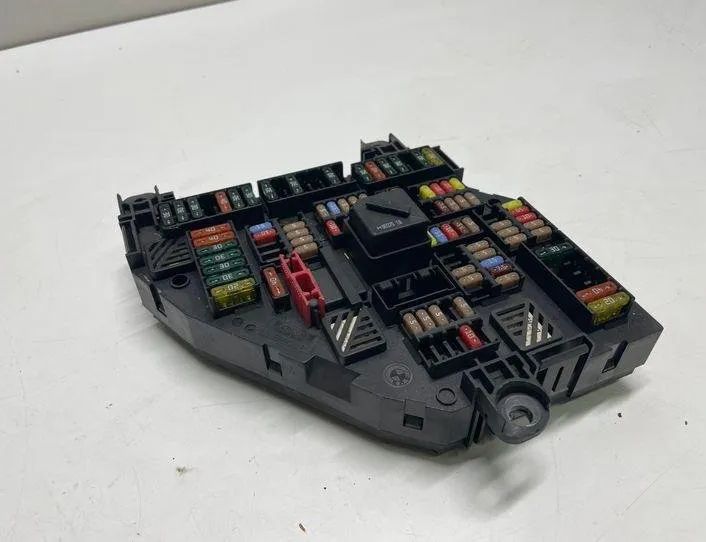 BMW 7 Series F01/F02 (2008-2015) Fuse Box 9151322 22166865