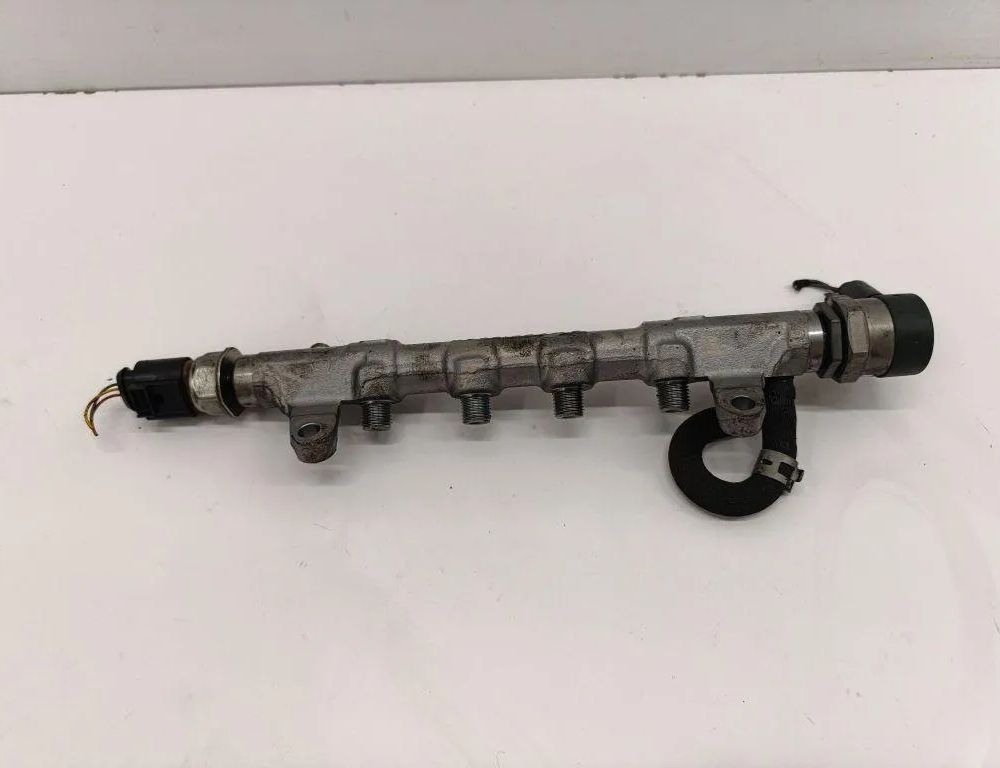 AUDI A5 Sportback 8T (2009-2011) Fuel Rail 03L130089Q 31051667