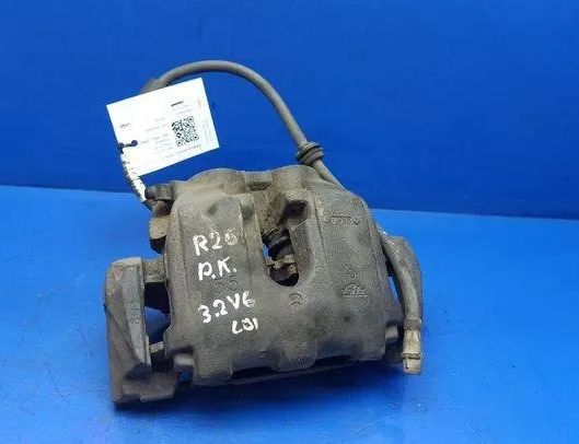 MERCEDES-BENZ R-Class W251 (2005-2017) Супорт тормозов передний левый 65552401,330 21204753