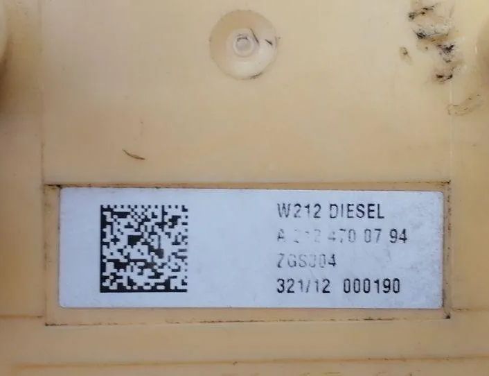 MERCEDES-BENZ E-Class W212/S212/C207/A207 (2009-2016) датчик уровня топлива A2124700794 21218899