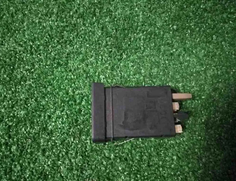 VOLKSWAGEN Golf 4 generation (1997-2006) Выключатель обогрева 1J0963564B 32497970