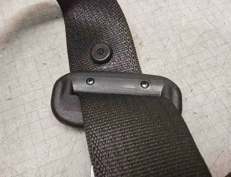 OPEL Insignia A (2008-2016) Ремень безопасности задний левый 306134010AB,30648401,408V564,1T8720,13267147,338R923,418F562,A045014,E11045817,306133810,418K563,07004E19,28112008 32555545