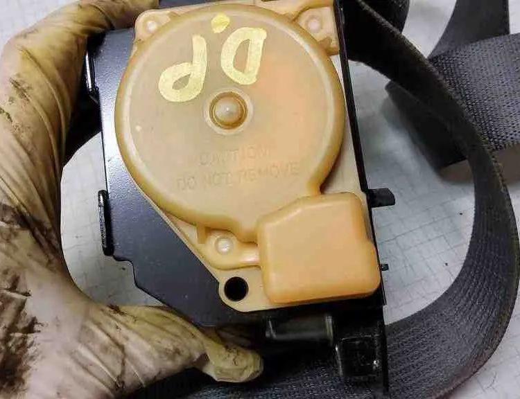 OPEL Insignia A (2008-2016) Ремень безопасности передний правый 5056C3F1Q1,200379B9,2031354AA0,5010C371XK,31567156,306302399P19,306981299P10,6009173,305536910,3063932AA,13JE27542U 32562456