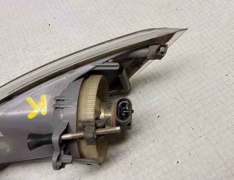 CITROËN C5 2 generation (2008-2017) Front Left Fog Light 27127400,16808200,64212,27156100,27156300 32563901