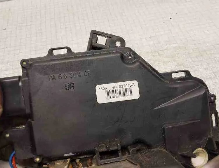 AUDI A4 B7/8E (2004-2008) Замок передней левой двери 4B1837015G 32565071