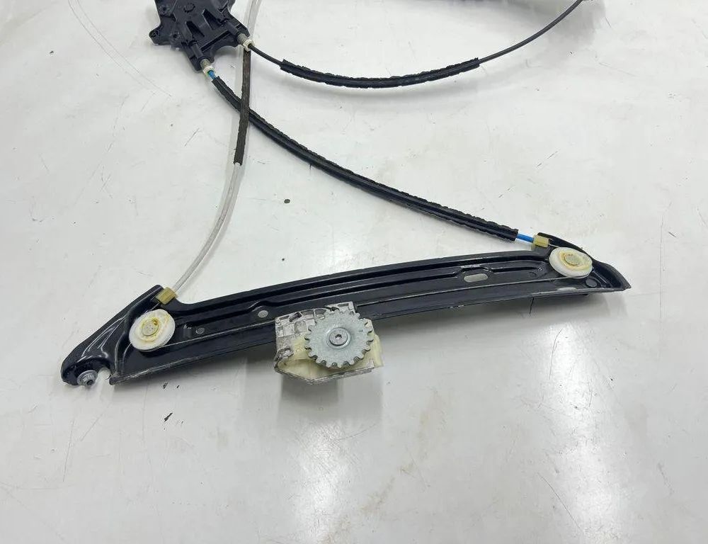 BMW 4 Series F32/F33/F36 (2013-2020) Стеклоподъемник задней правой двери 7281623 31996597