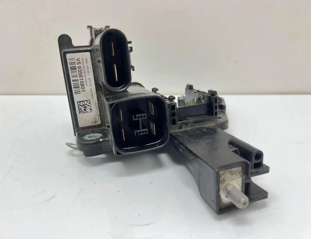 BMW 2 Series F22/F23 (2013-2020) Power Distribution Box 9356158,06072016 31997830