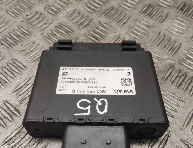 AUDI Q5 8R (2008-2017) Voltage Control Unit 8k0959663b 31410420