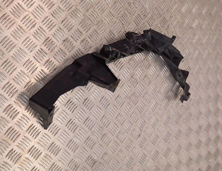 BMW 3 Series E90/E91/E92/E93 (2004-2013) Держатель передний левого фонаря 7116707 30986281