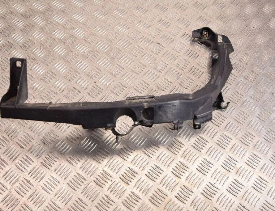 BMW 3 Series E90/E91/E92/E93 (2004-2013) Держатель передний левого фонаря 7116707 30986281