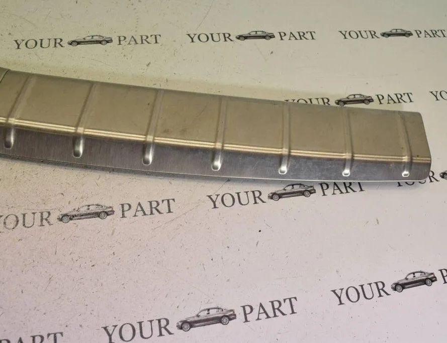 BMW X1 F48/F49 (2015-2023) Обделка замка багажника 7413689 31000829