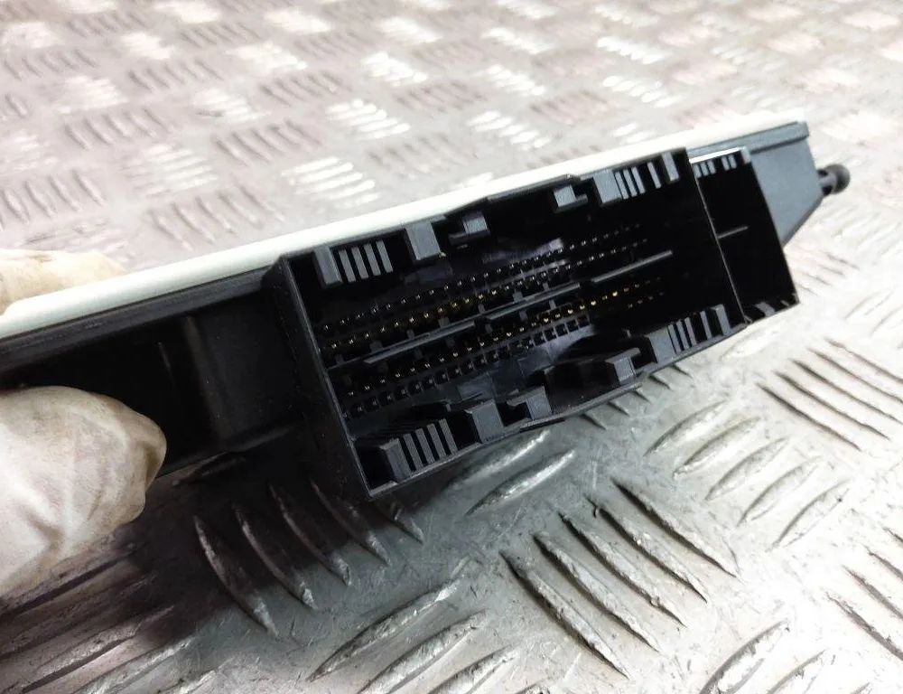 BMW 4 Series F32/F33/F36 (2013-2020) Блок SRS 9350003 31004545