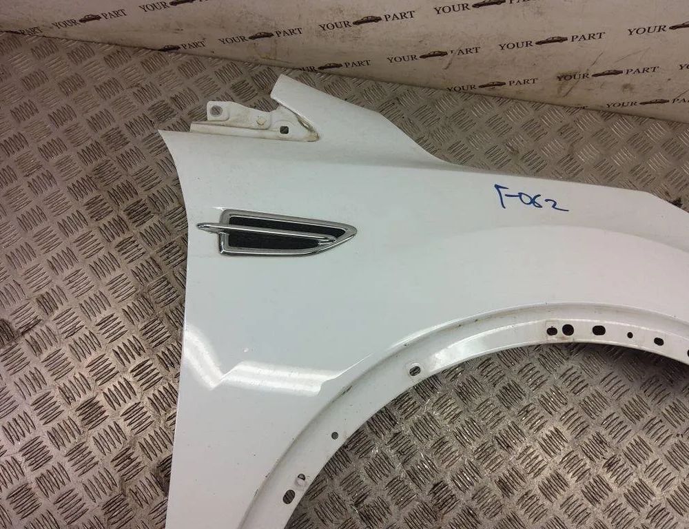 FORD Kuga 2 generation (2013-2020) Front Right Fender 31012851