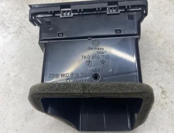 VOLKSWAGEN Golf 5 generation (2003-2009) Dashboard Air Vents 1K0819710,1K0819704 36136469