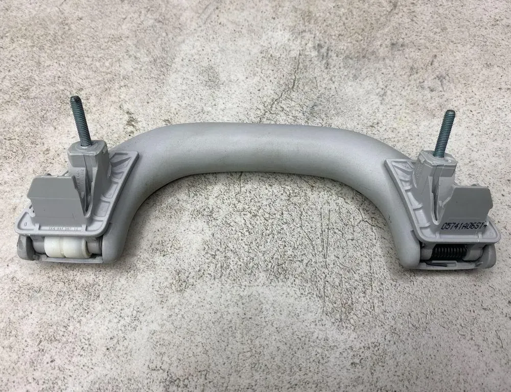 VOLKSWAGEN Passat B6 (2005-2010) Ручка крыши (передняя левая) 1K0857607H 36176987
