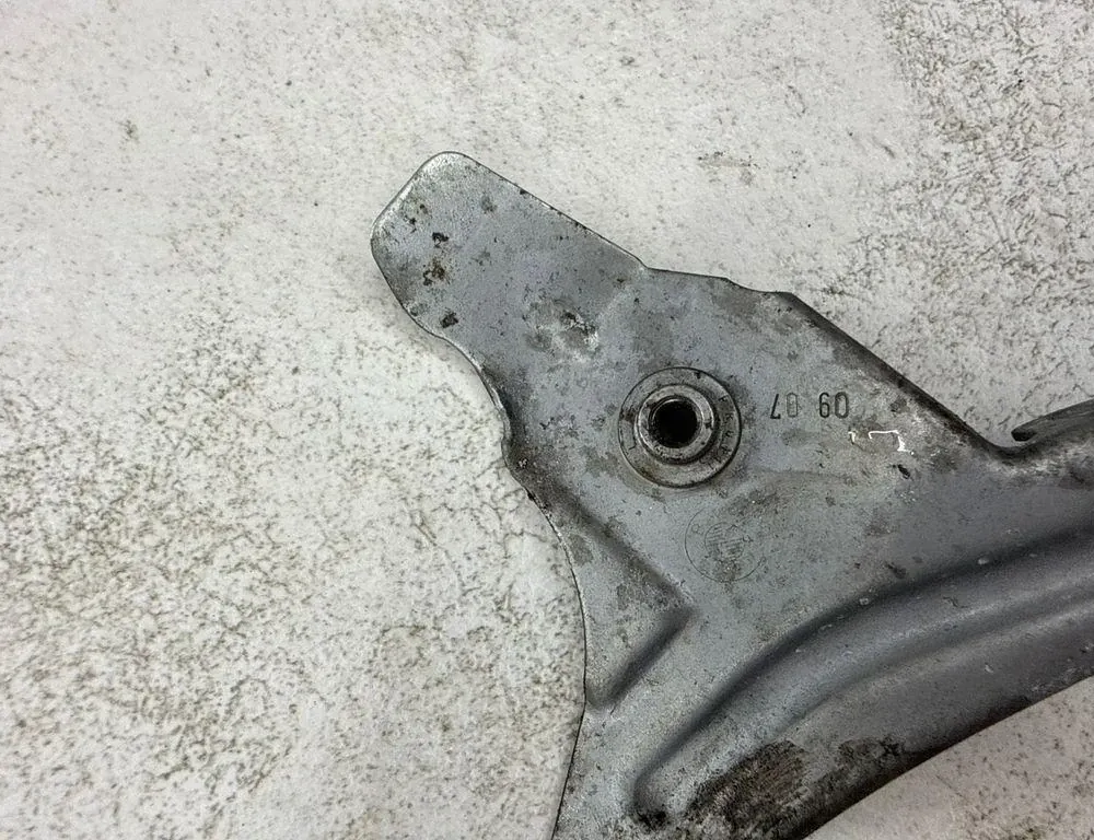 BMW 5 Series E60/E61 (2003-2010) Держатель переднего правого крыла 112673 36187515