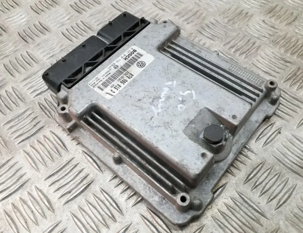 VOLKSWAGEN Touareg 1 generation (2002-2010) Engine Control Unit ECU EDC16U1,07906016D 34715232