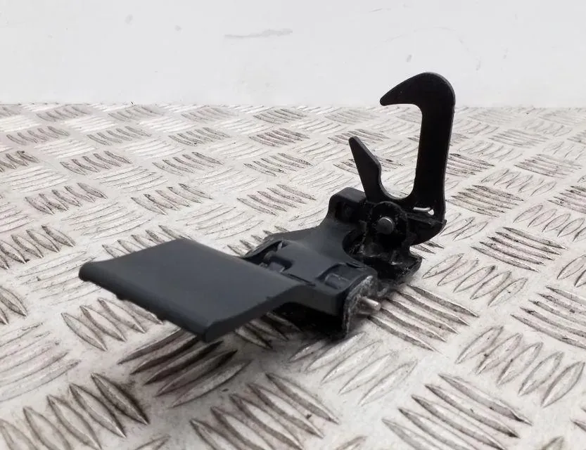 AUDI A1 8X (2010-2020) Крюк капотa 8X0823480A 34721346