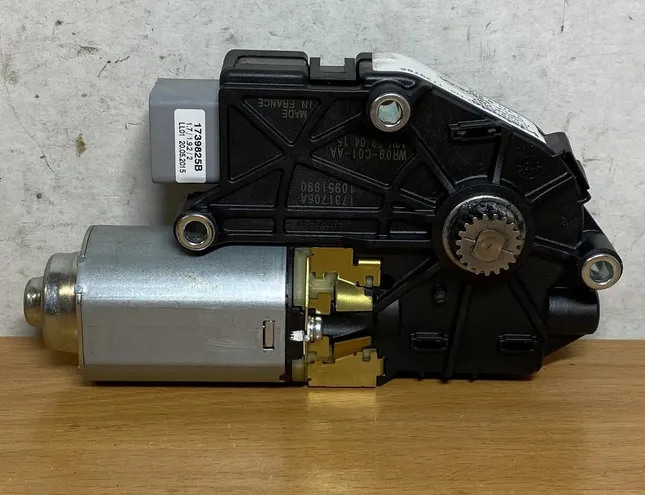 LAND ROVER Range Rover Sport 2 generation (2013-2022) Sunroof motor #C975,CPLA53508AA 18081099
