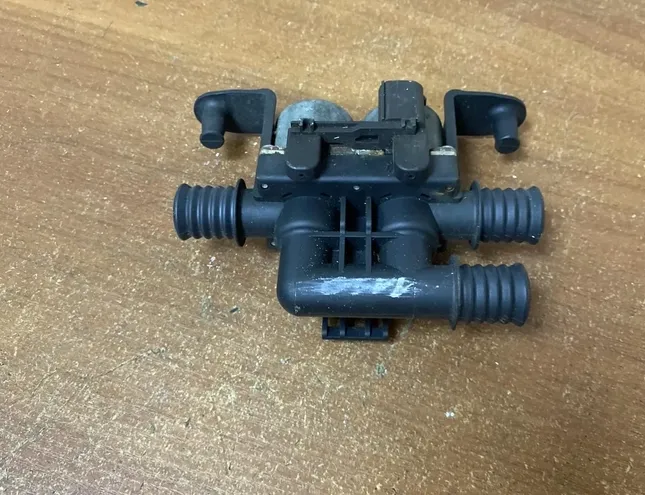 BMW X5 E70 (2006-2013) Heating radiator valve 121129,1147412166,#G677,64116910544-06 25822114