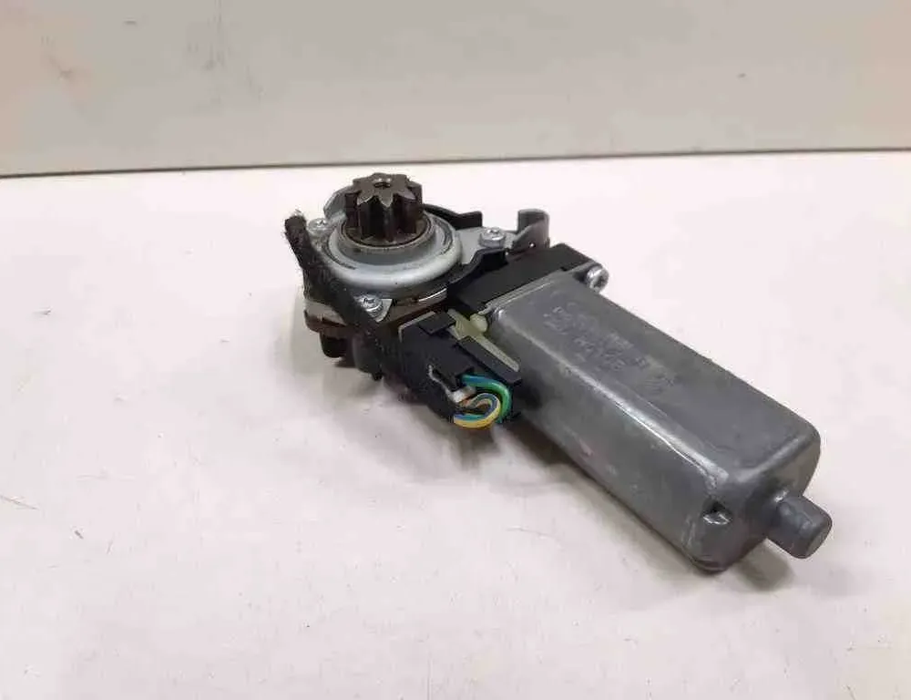 MERCEDES-BENZ E-Class W211/S211 (2002-2009) Front Left Seat Control Motor 0390203001 32721240