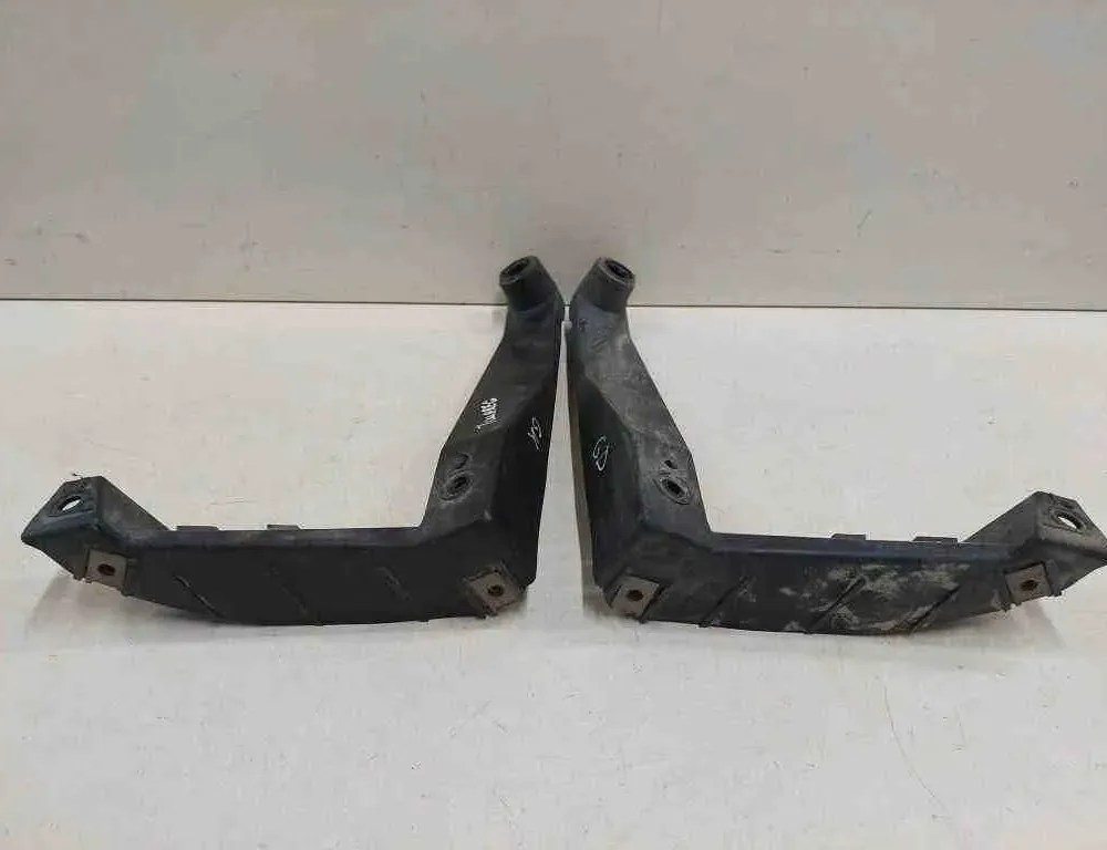 VOLKSWAGEN Touareg 1 generation (2002-2010) Rear Right Bumper Bracket 7L6807862,7L6807861 32725672