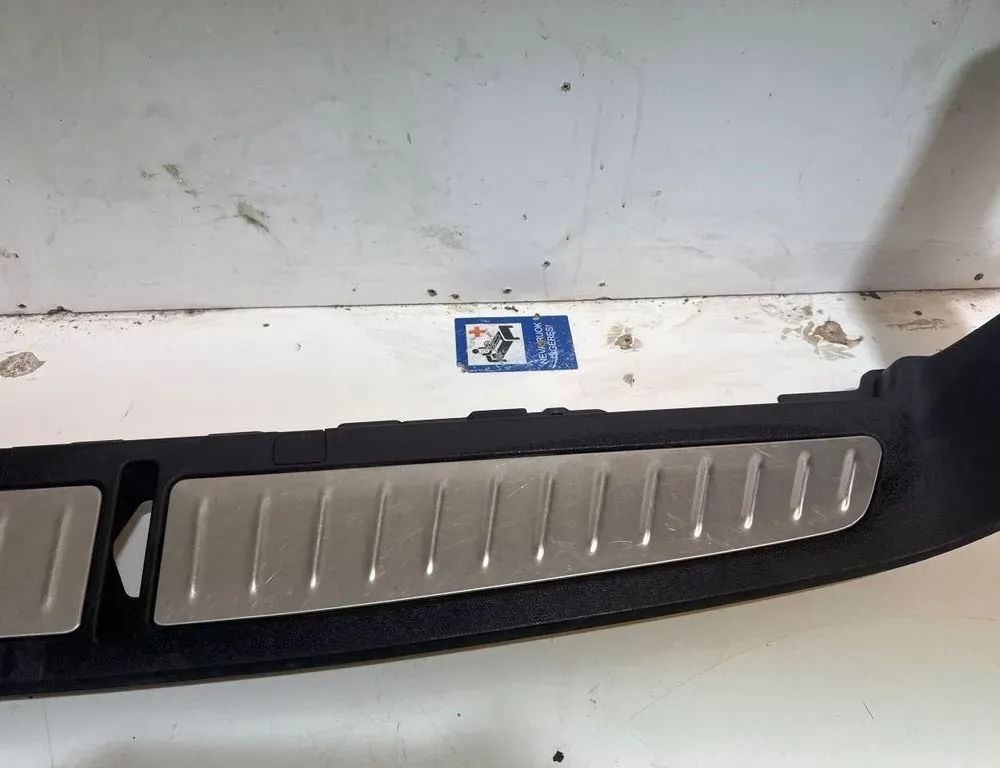 BMW 5 Series G30/G31 (2016-2023) Trunk Lock Trim 7387530,03104105,0049440 34167540