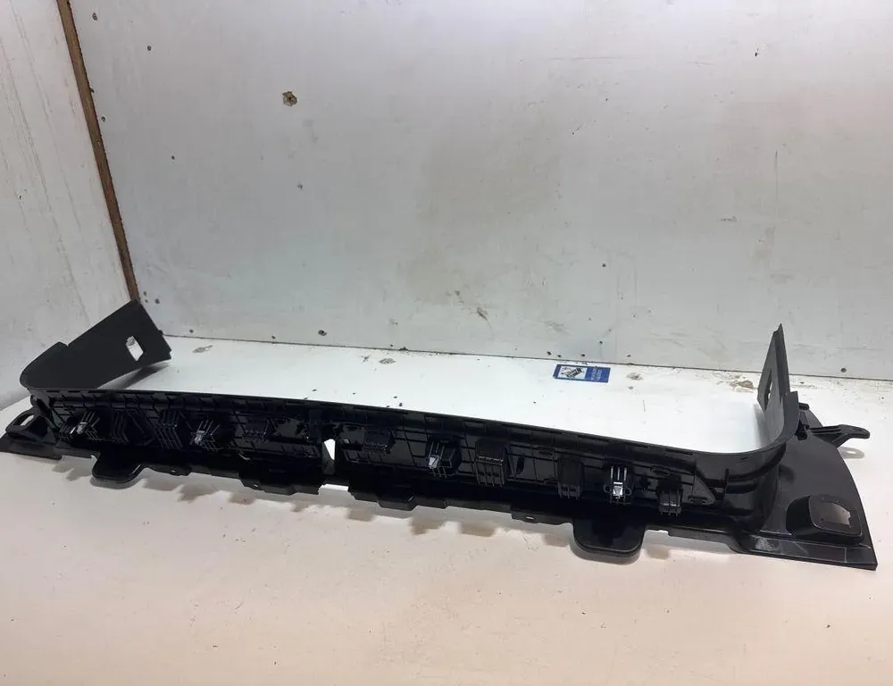 BMW 5 Series G30/G31 (2016-2023) Trunk Lock Trim 7387530,03104105,0049440 34167540