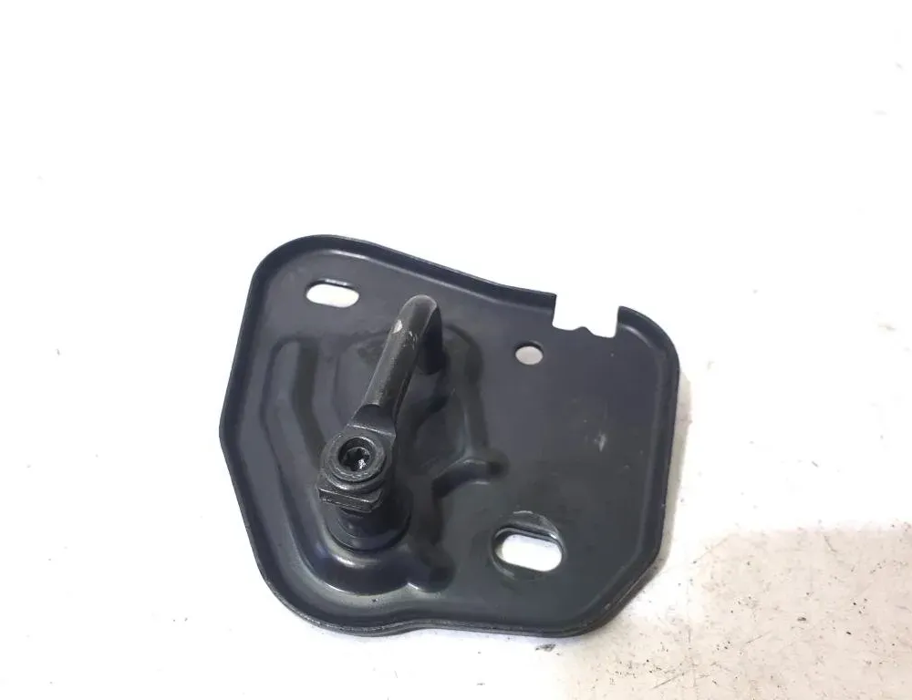 AUDI A6 C7/4G (2010-2020) Замок капота правый 4G0823186 31359177