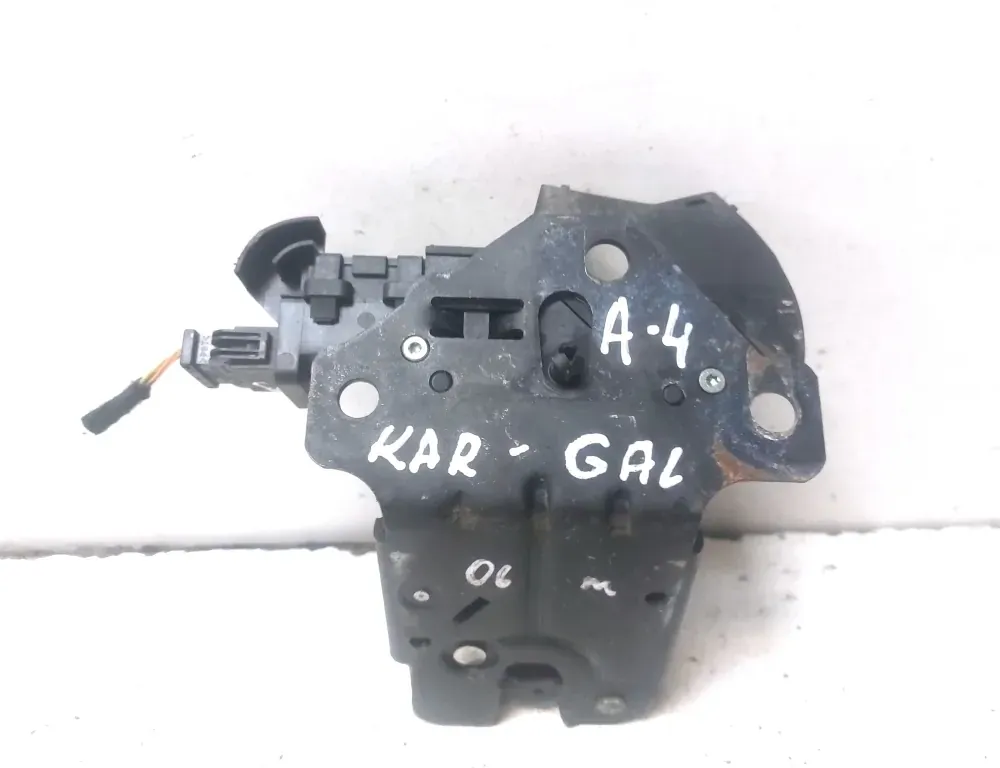 AUDI A4 B7/8E (2004-2008) Tailgate Boot Lock 8P4827505 33185960