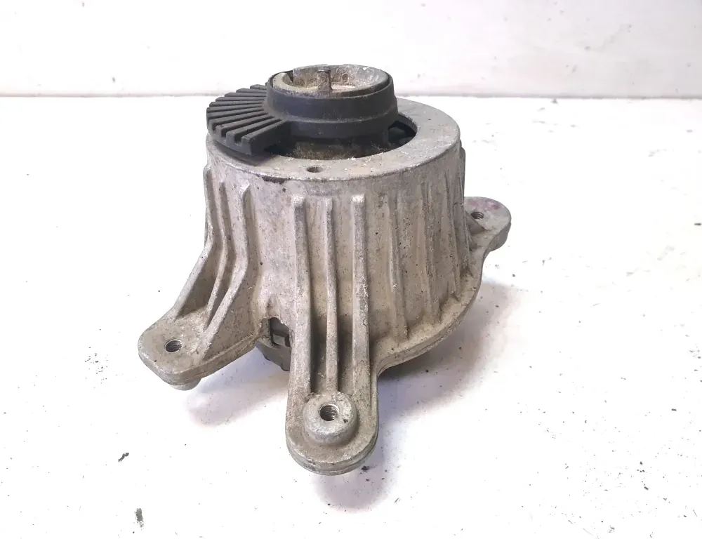 MERCEDES-BENZ E-Class W213/S213/C238/A238 (2016-2024) Left Side Engine Mount A2132400500 34355286
