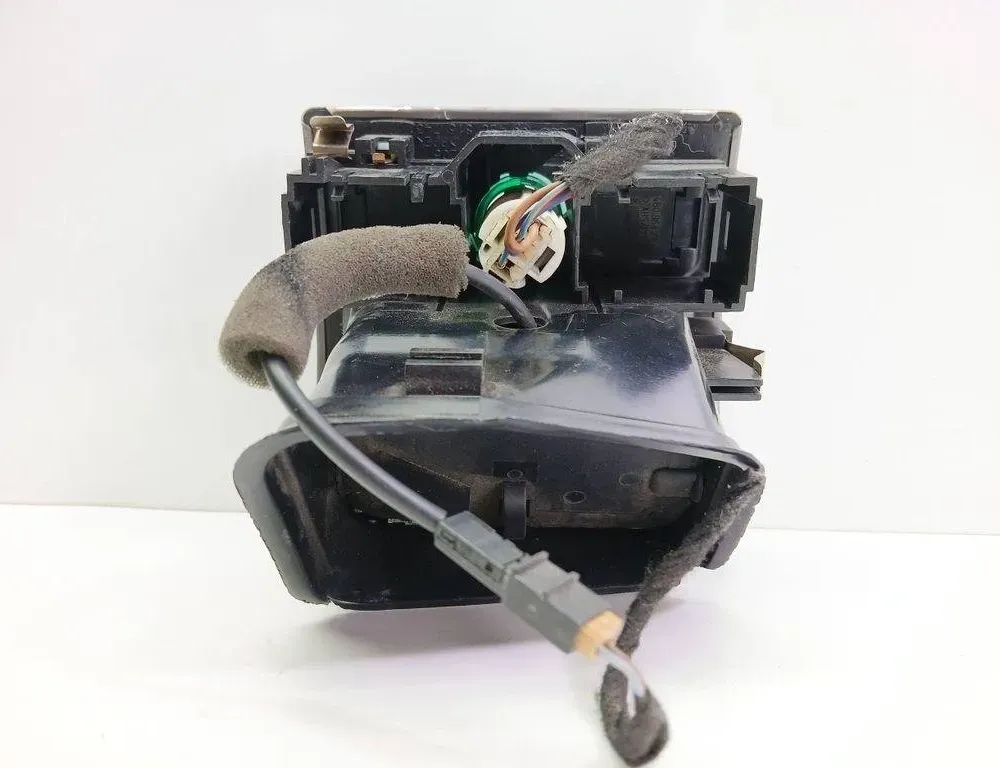 AUDI A6 C8/4K (2018-2024) Задняя воздушная решётка 4B0819203 31334669