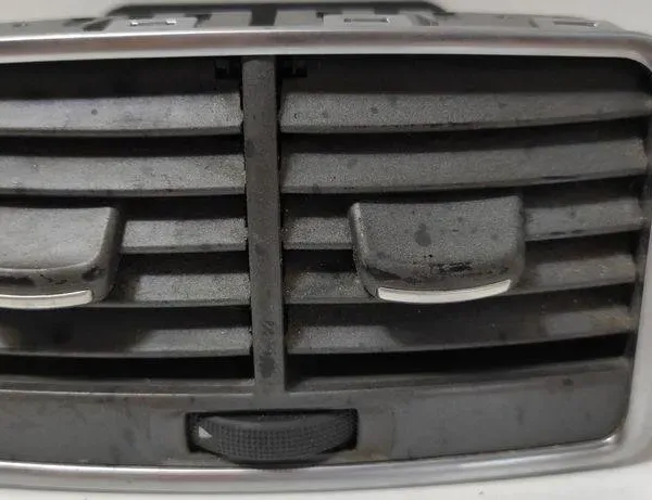 AUDI A6 C8/4K (2018-2024) Задняя воздушная решётка 4F0819203B 31349284