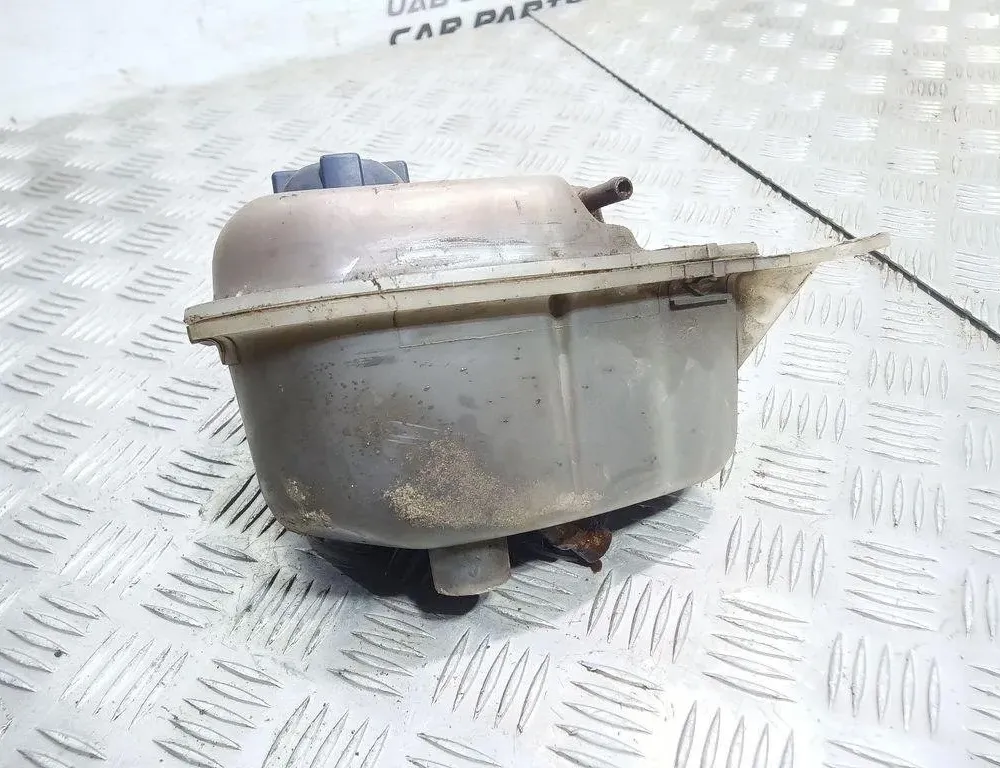 AUDI 100 4A/C4 (1990-1994) Расширительный бак 443121403 31350255